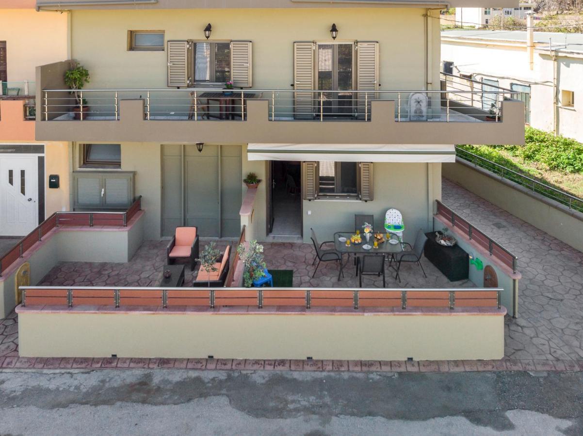 Floral Beach Apt With Lux Extras & Special Treats Kolimvárion Eksteriør billede